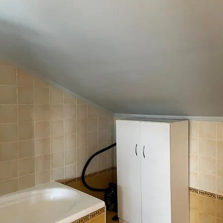 Attic Family Apartment *